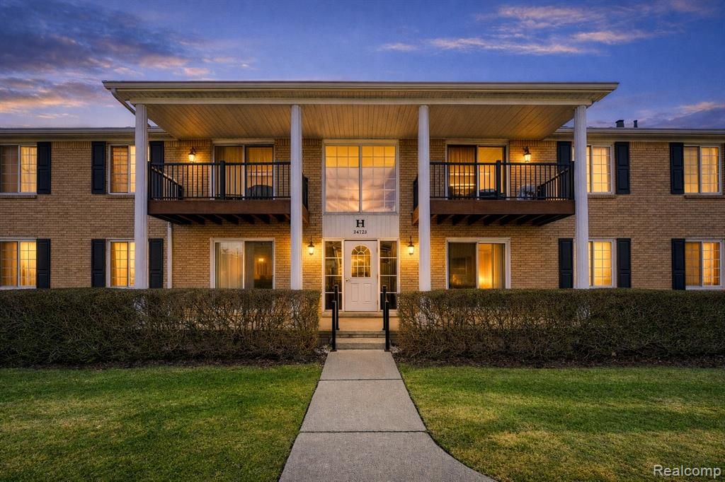 34720 Huntley Drive 23, Sterling Heights, MI 48312