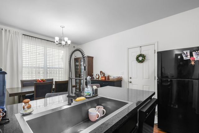 3633 Hyde Park Court, Elgin, IL 60124