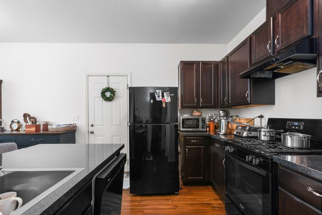 3633 Hyde Park Court, Elgin, IL 60124