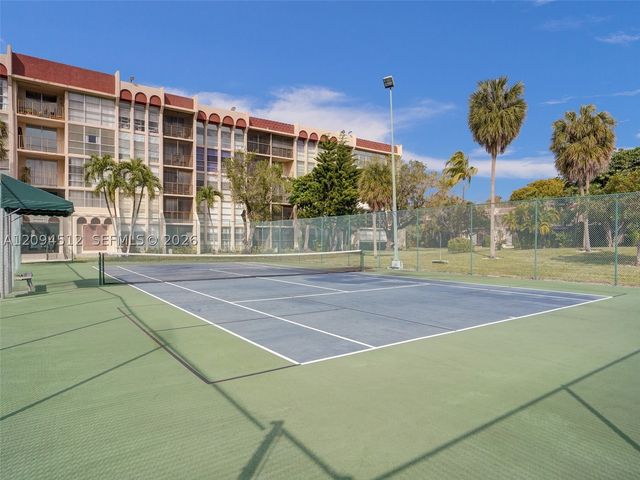 2001 Atlantic Shores Blvd 419, Hallandale Beach, FL 33009