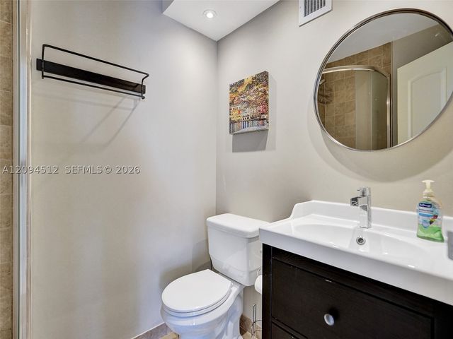 2001 Atlantic Shores Blvd 419, Hallandale Beach, FL 33009