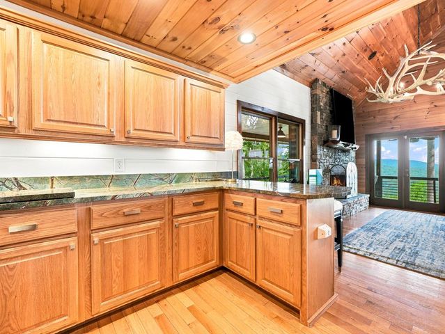 135 Bandit Lane, Blue Ridge, GA 30513