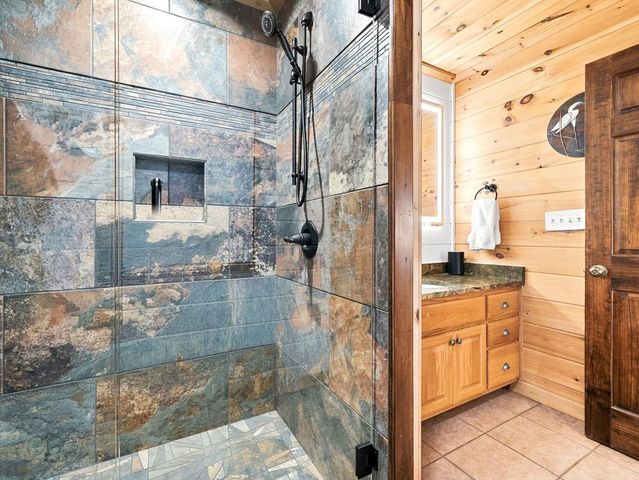 135 Bandit Lane, Blue Ridge, GA 30513