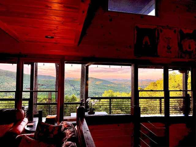 135 Bandit Lane, Blue Ridge, GA 30513