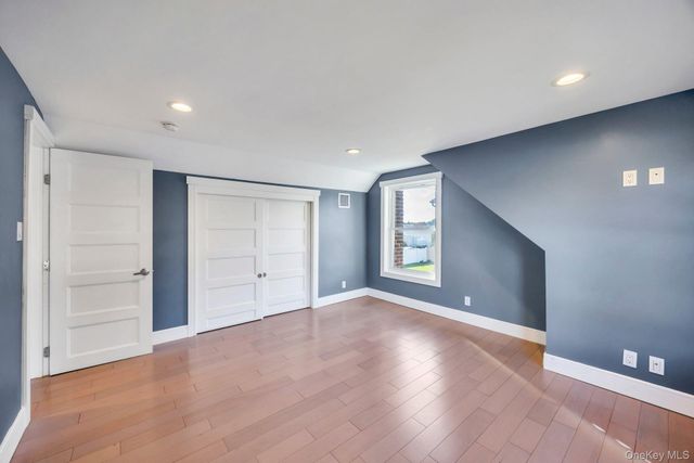 259 35th Street, Lindenhurst, NY 11757