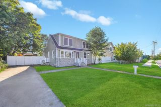 259 35th Street, Lindenhurst, NY 11757