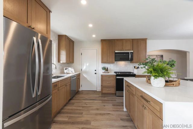 522 Garfield St, Oceanside, CA 92054