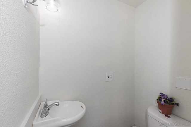 522 Garfield St, Oceanside, CA 92054