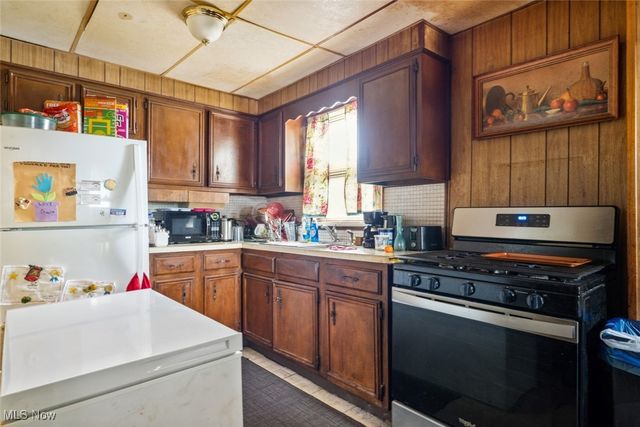 3608 W 45th Street, Cleveland, OH 44102