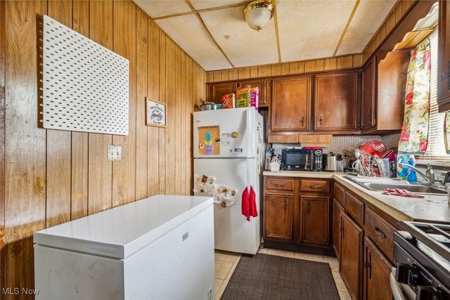 3608 W 45th Street, Cleveland, OH 44102