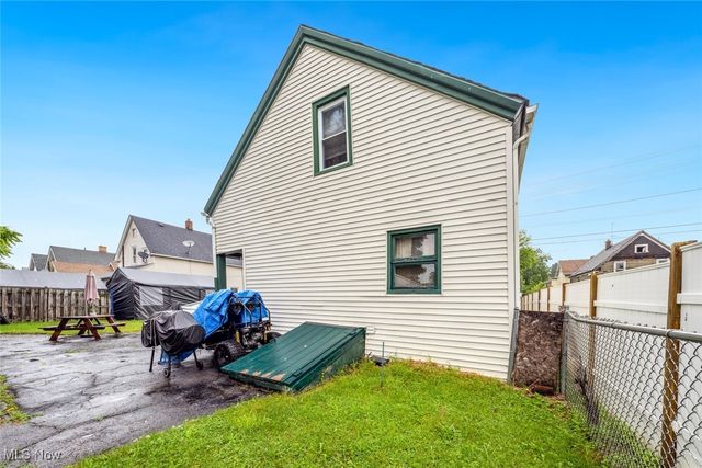 3608 W 45th Street, Cleveland, OH 44102