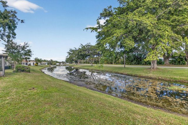 14386 Campanelli Drive, Delray Beach, FL 33484