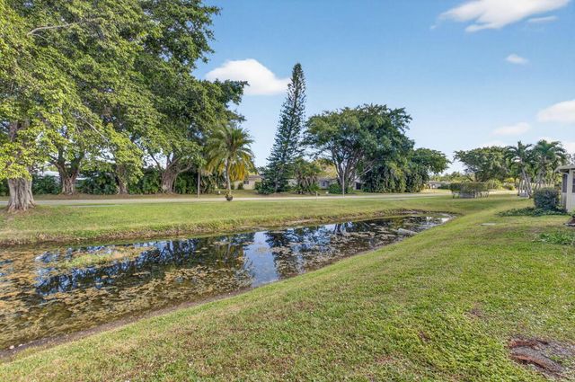 14386 Campanelli Drive, Delray Beach, FL 33484