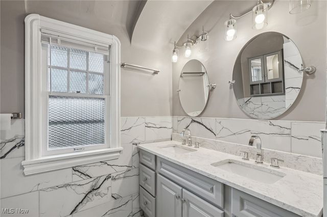 2923 Brookview Boulevard, Parma, OH 44134