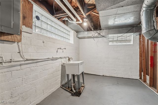 2923 Brookview Boulevard, Parma, OH 44134