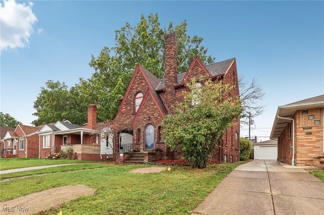 2923 Brookview Boulevard, Parma, OH 44134