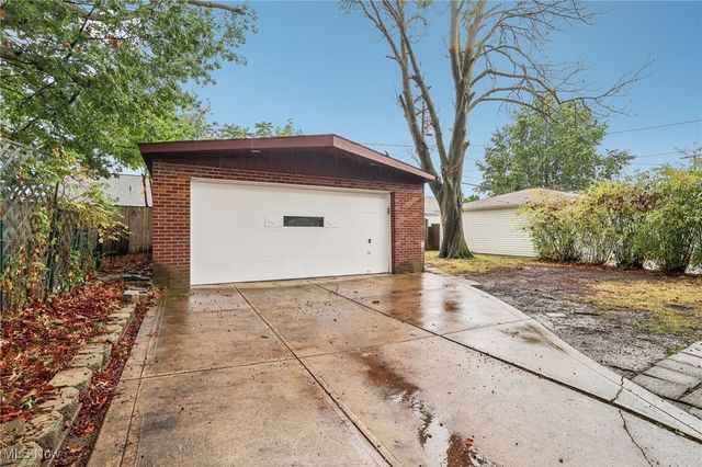 2923 Brookview Boulevard, Parma, OH 44134