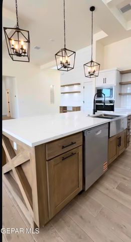 284 Emerald Dust Place, Horizon City, TX 79928