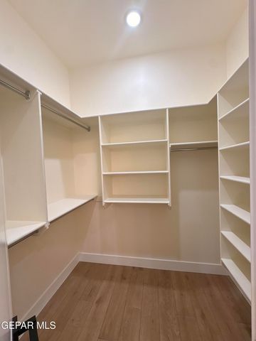284 Emerald Dust Place, Horizon City, TX 79928