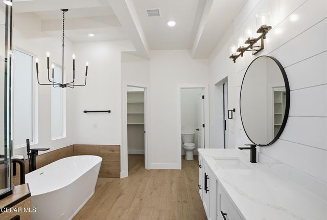 284 Emerald Dust Place, Horizon City, TX 79928