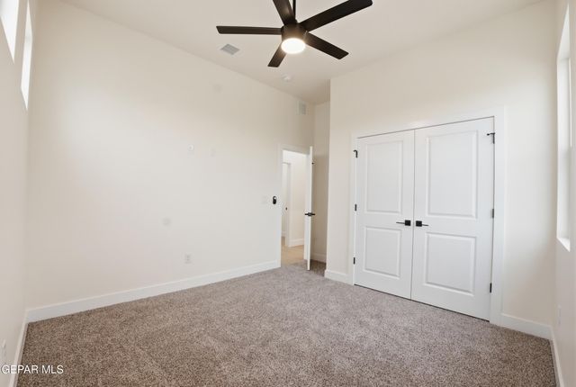 284 Emerald Dust Place, Horizon City, TX 79928