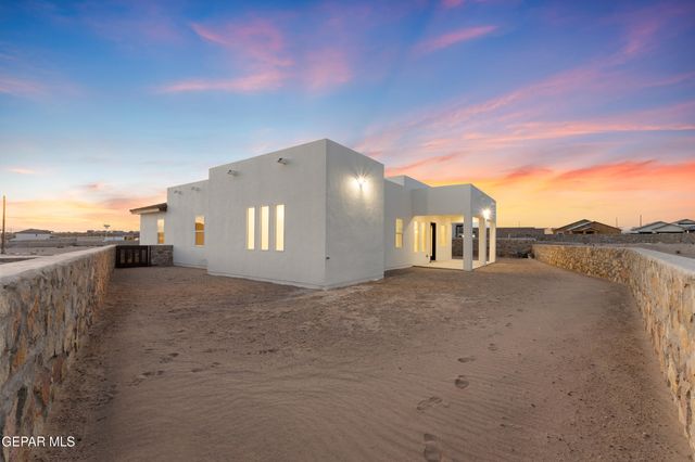 284 Emerald Dust Place, Horizon City, TX 79928
