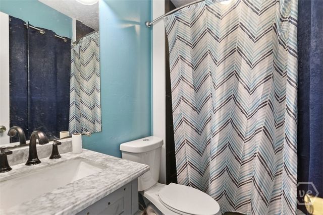8 Williamsburg Court, Savannah, GA 31419