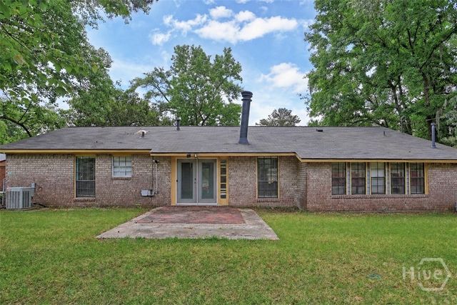 8 Williamsburg Court, Savannah, GA 31419