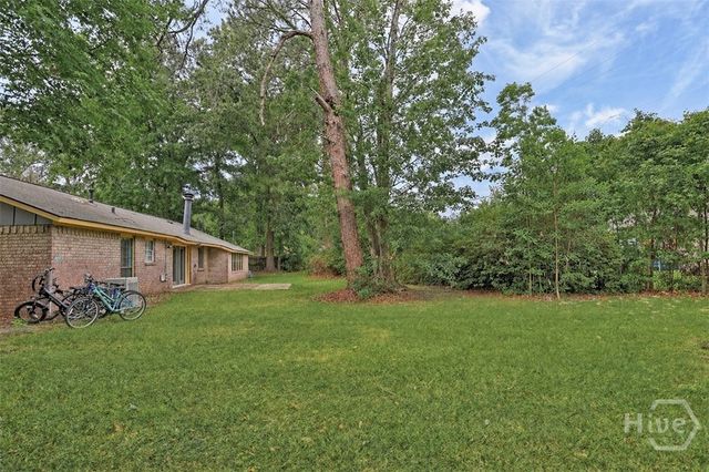 8 Williamsburg Court, Savannah, GA 31419