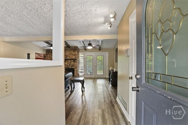 8 Williamsburg Court, Savannah, GA 31419