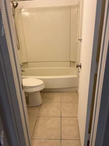 9245 Lee Road, Brighton, MI 48116