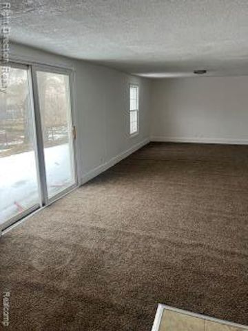 9245 Lee Road, Brighton, MI 48116