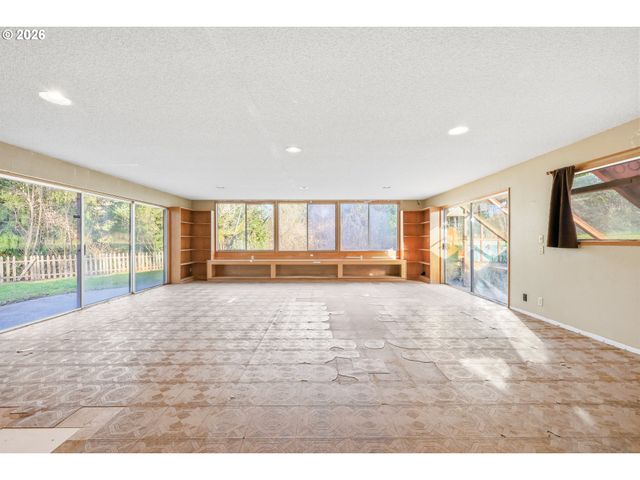 19124 Se JACOBY Rd, Sandy, OR 97055