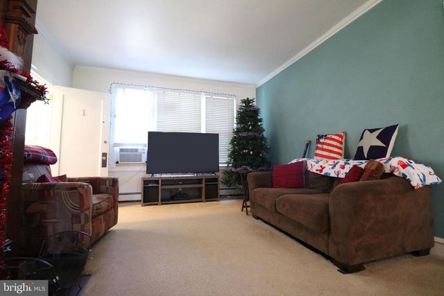 200 W SPRINGFIELD RD, Springfield, PA 19064