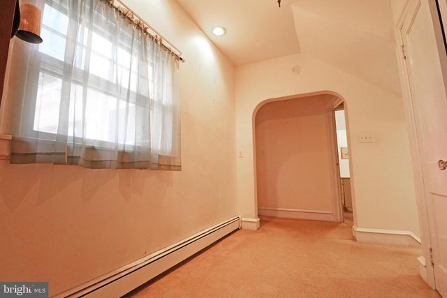 200 W SPRINGFIELD RD, Springfield, PA 19064
