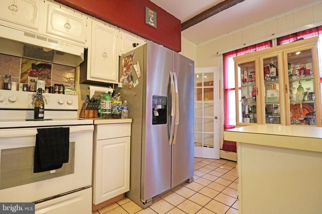 200 W SPRINGFIELD RD, Springfield, PA 19064