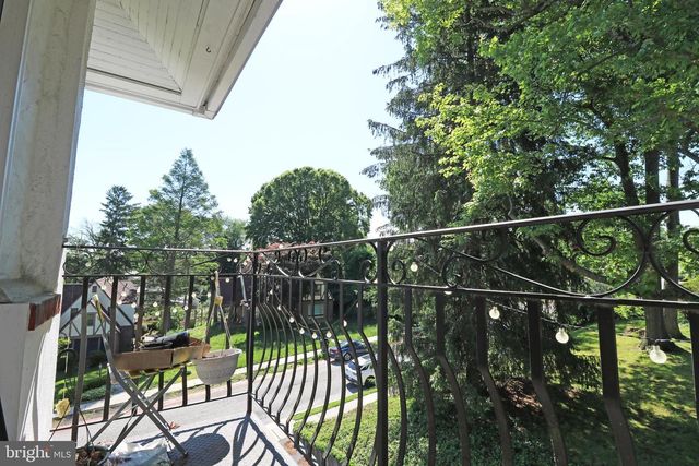 200 W SPRINGFIELD RD, Springfield, PA 19064