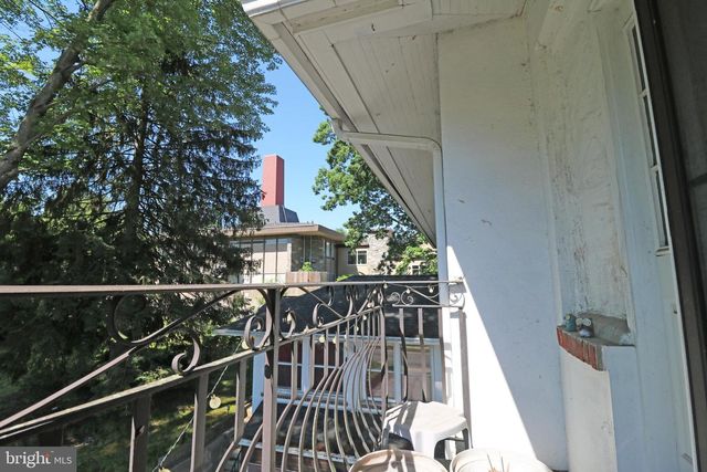 200 W SPRINGFIELD RD, Springfield, PA 19064
