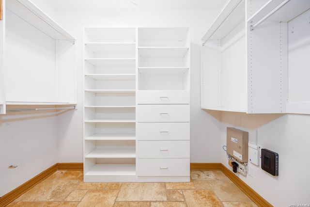 2102 Elm Vista, San Antonio, TX 78230