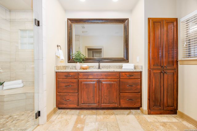 2102 Elm Vista, San Antonio, TX 78230