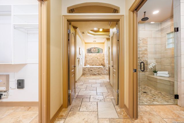 2102 Elm Vista, San Antonio, TX 78230