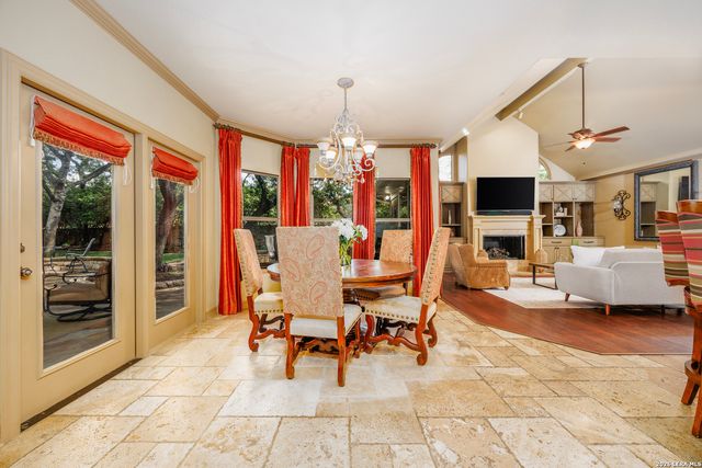 2102 Elm Vista, San Antonio, TX 78230