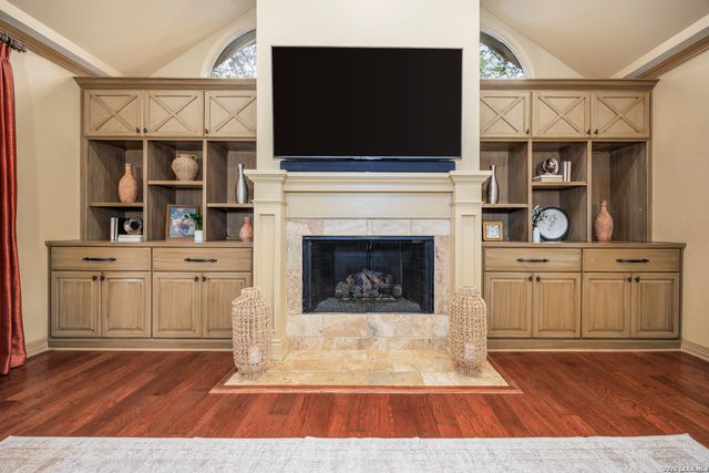 2102 Elm Vista, San Antonio, TX 78230