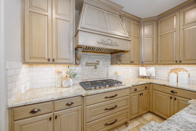 2102 Elm Vista, San Antonio, TX 78230