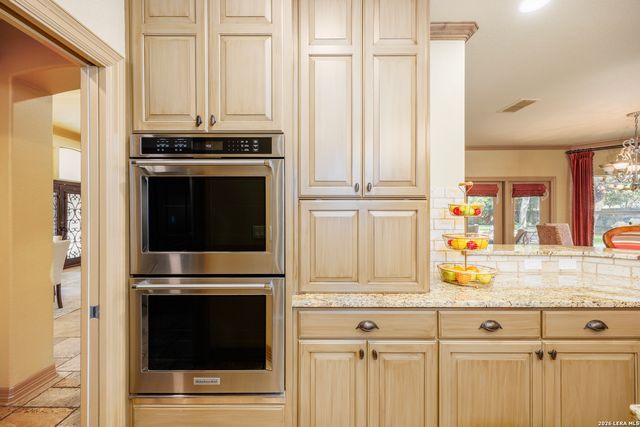 2102 Elm Vista, San Antonio, TX 78230