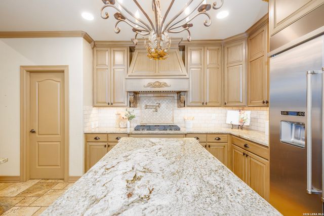 2102 Elm Vista, San Antonio, TX 78230