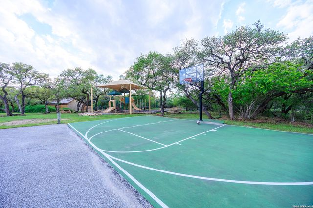 2102 Elm Vista, San Antonio, TX 78230