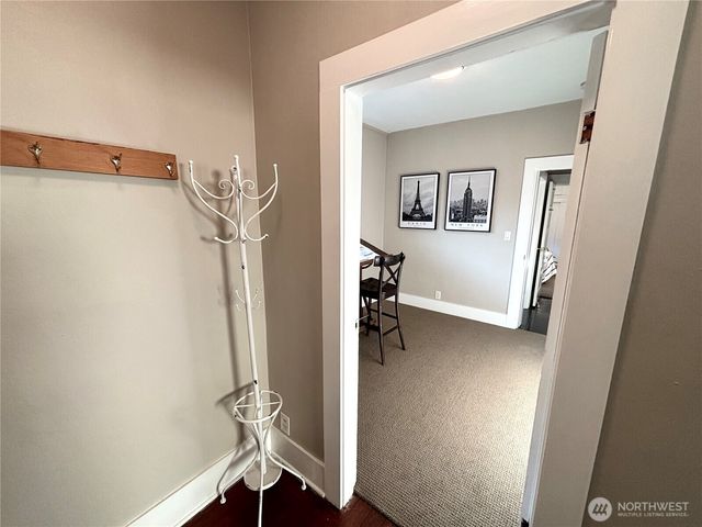 1706 N 50th Street, Seattle, WA 98103