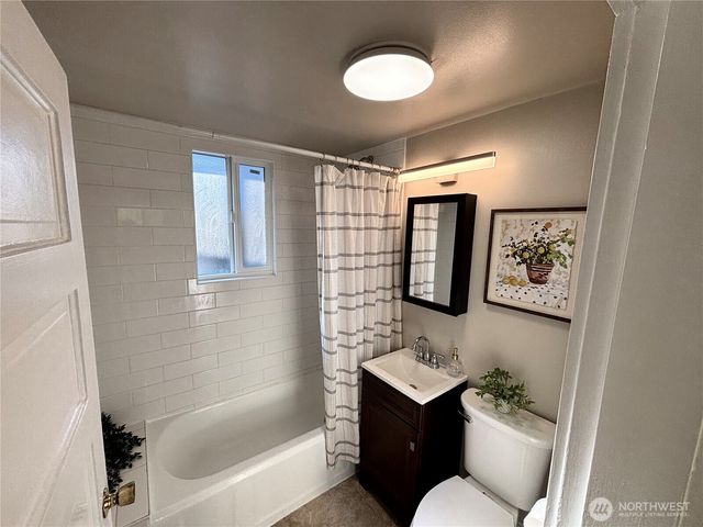 1706 N 50th Street, Seattle, WA 98103
