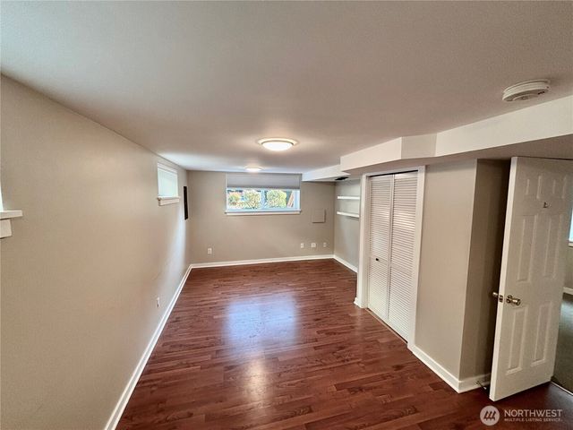 1706 N 50th Street, Seattle, WA 98103